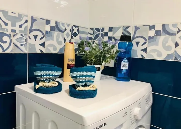 Tenerife Holidays Апартаменти *